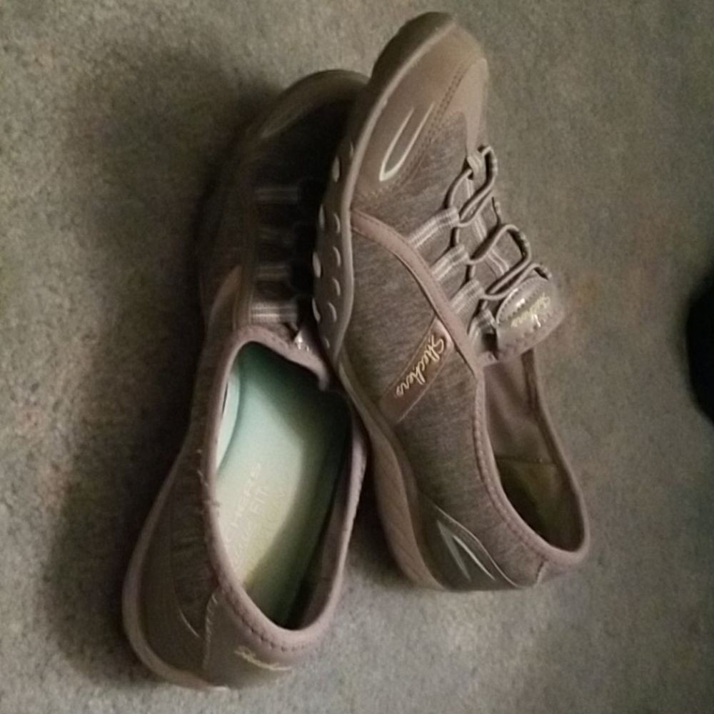 Skechers Relax Fit Memory Foam